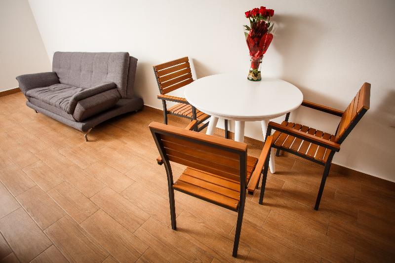 Mora & By Kalma Apartahotel